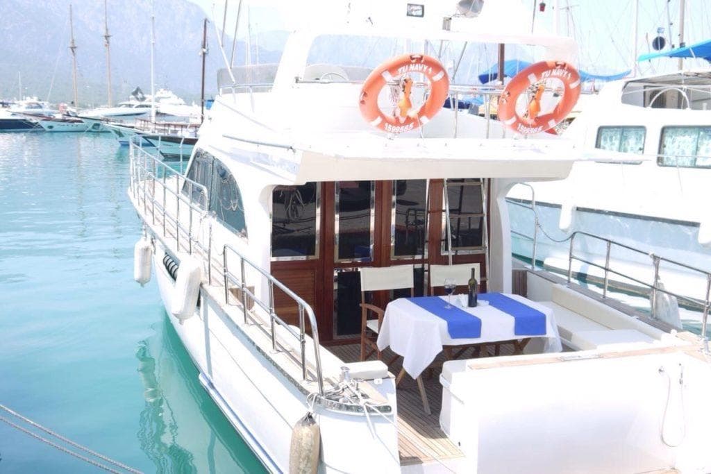 Яхта ginza travel