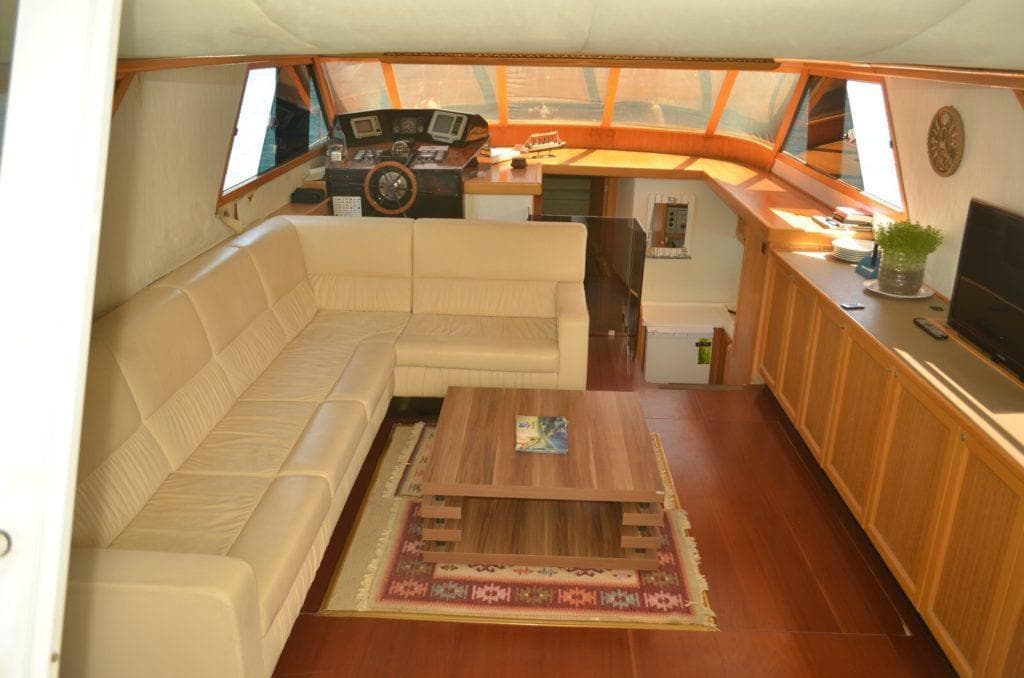 Яхта ginza travel