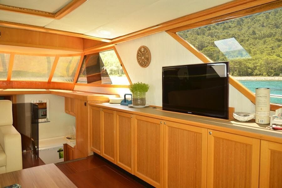 Яхта ginza travel