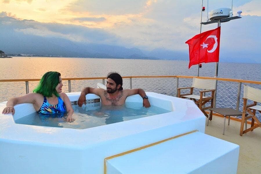 Яхта ginza travel