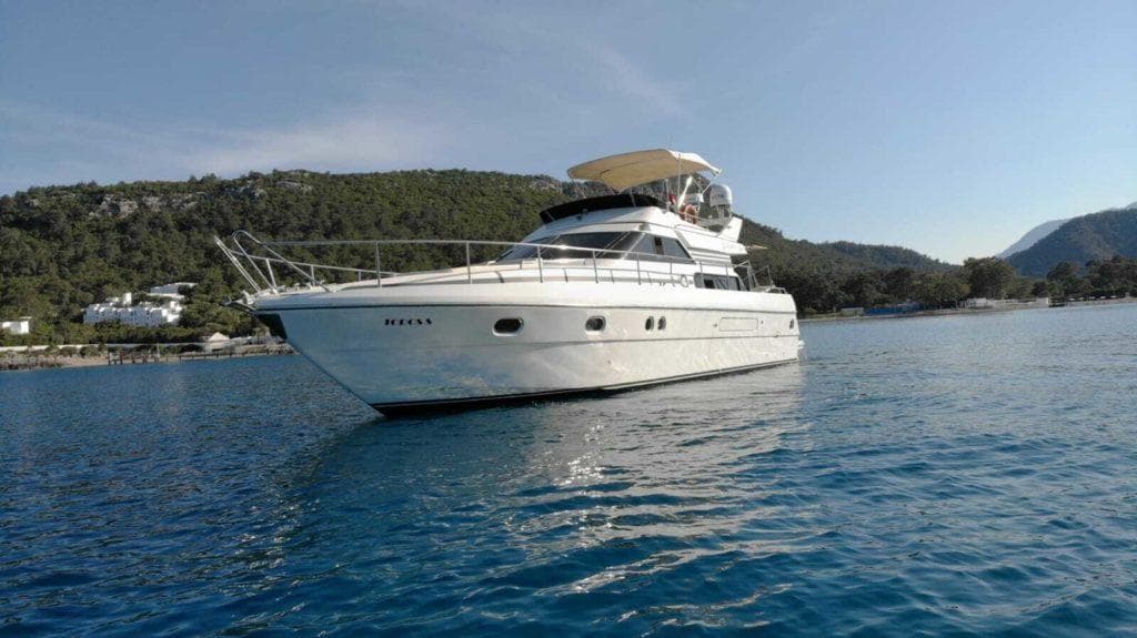 Яхта ginza travel