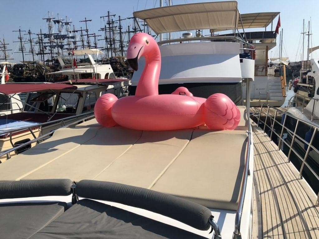 Яхта ginza travel