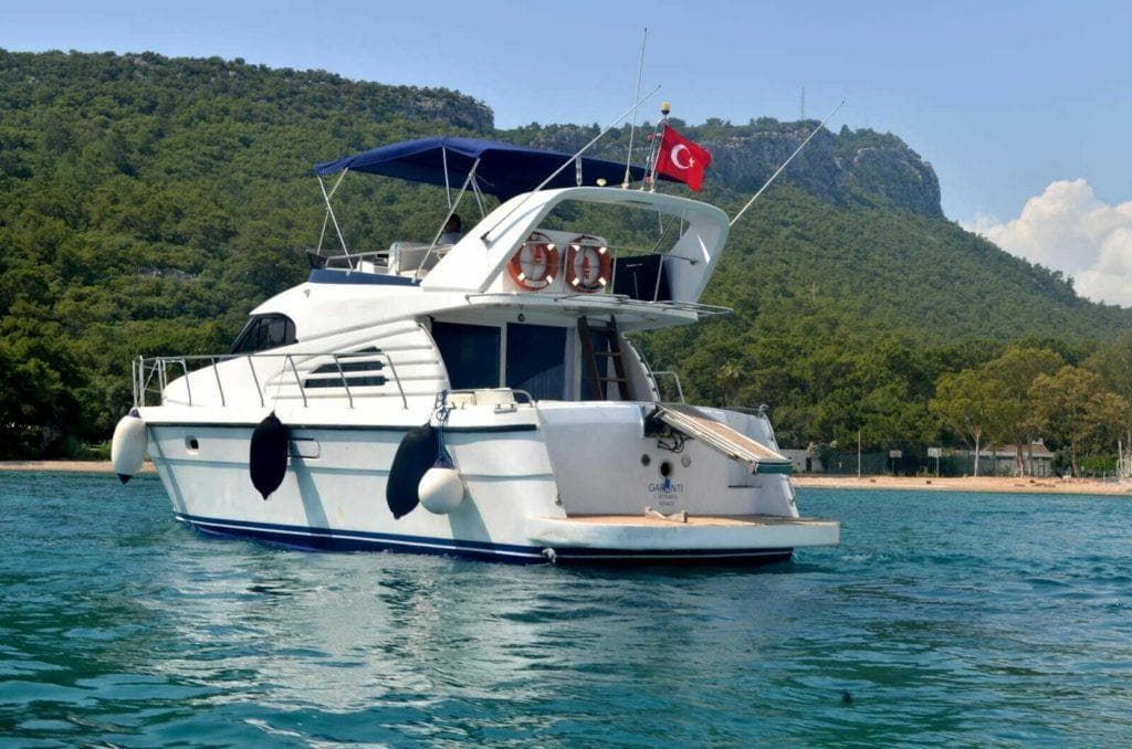 Яхта ginza travel