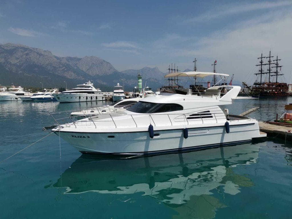 Яхта ginza travel