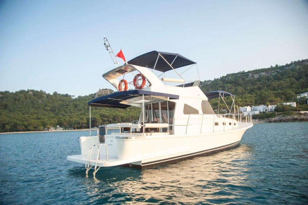 Яхта ginza travel