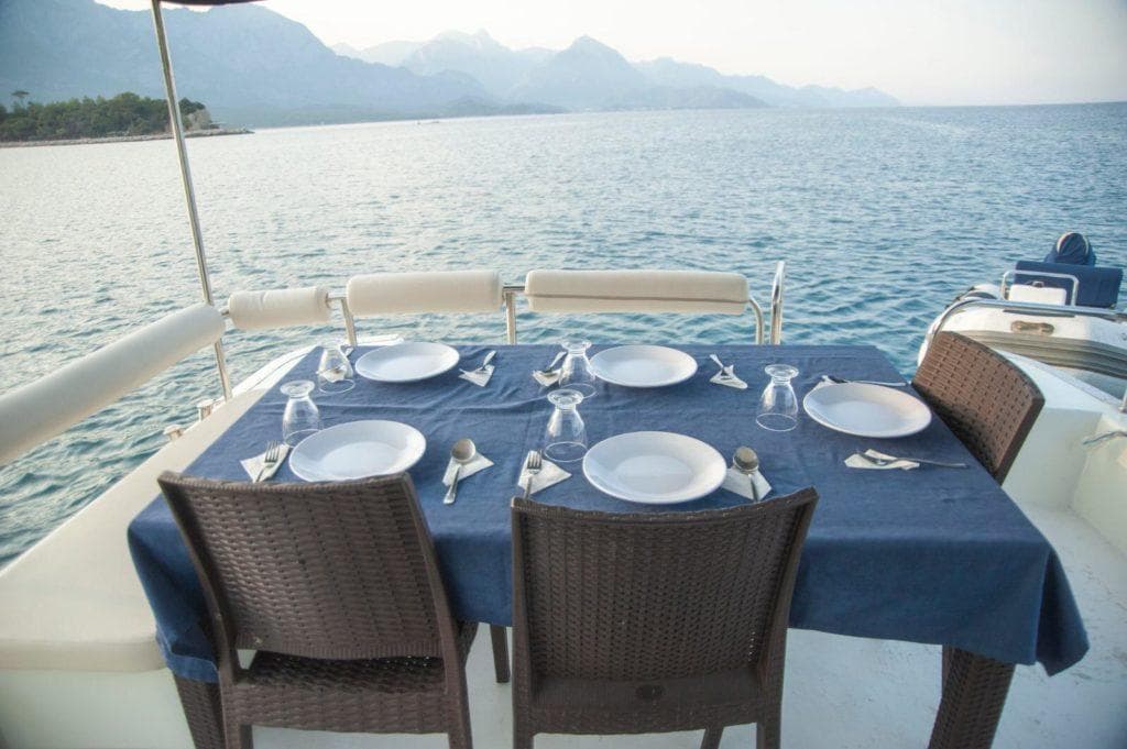 Яхта ginza travel