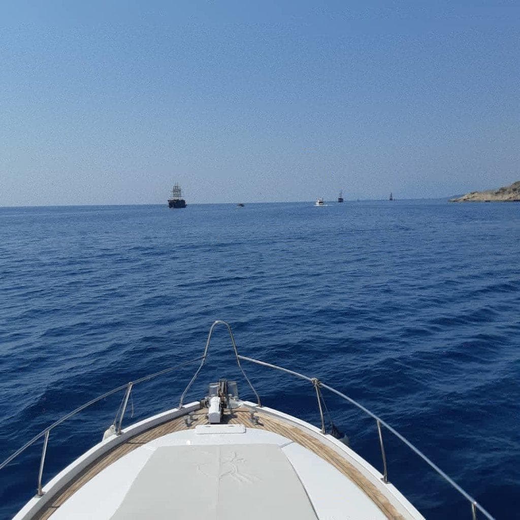 Яхта ginza travel