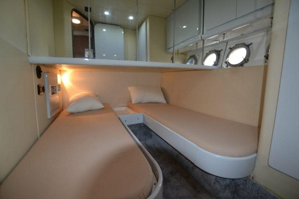 Яхта ginza travel