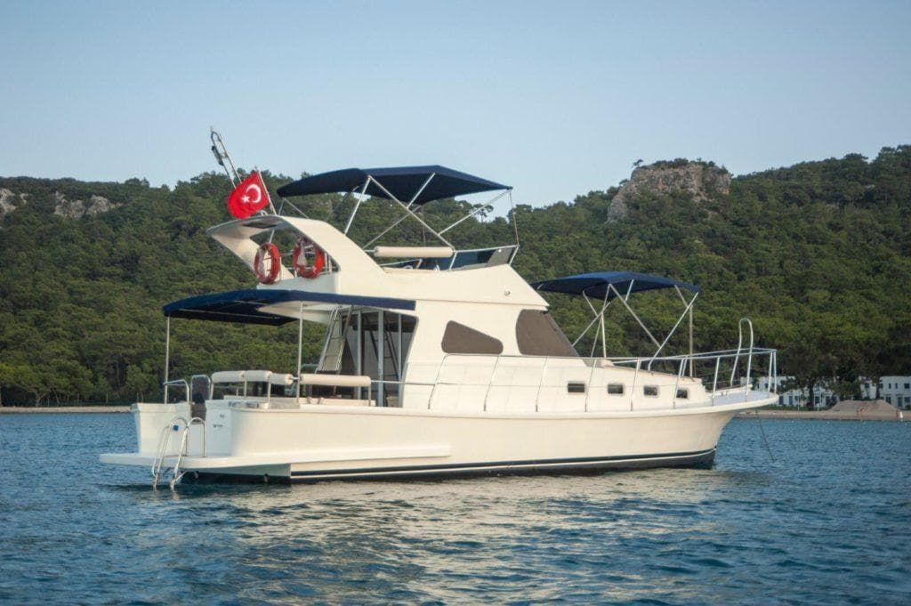 Яхта ginza travel