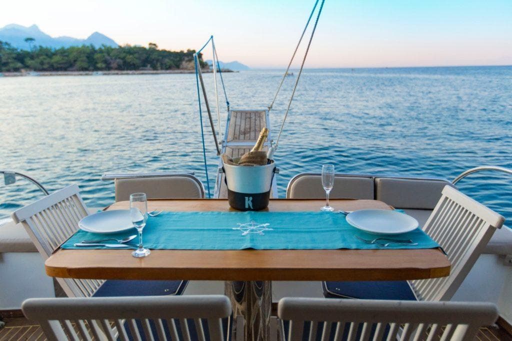 Яхта ginza travel