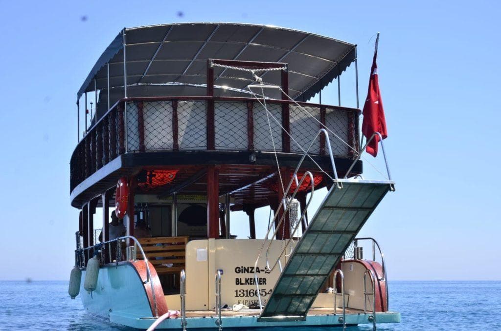 Яхта ginza travel